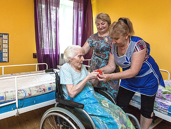 Услуги размещения в дома-интернаты для инвалидов